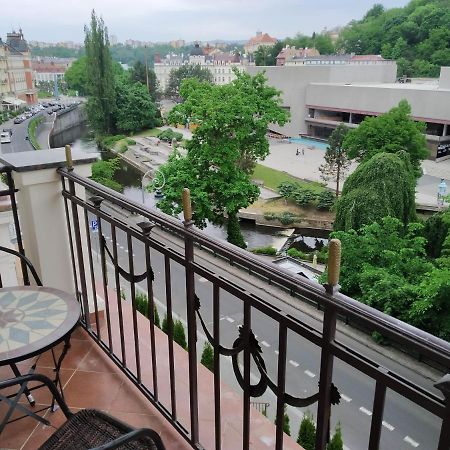 Rezidence Beethoven Apartment การ์โลวีวารี ภายนอก รูปภาพ