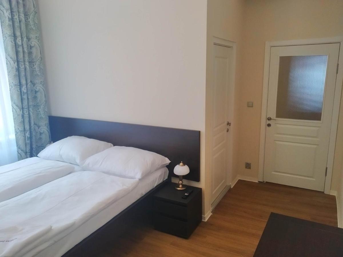 Rezidence Beethoven Apartment การ์โลวีวารี ภายนอก รูปภาพ