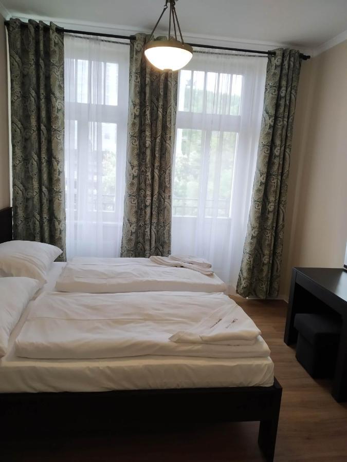 Rezidence Beethoven Apartment การ์โลวีวารี ภายนอก รูปภาพ