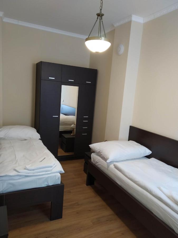 Rezidence Beethoven Apartment การ์โลวีวารี ภายนอก รูปภาพ