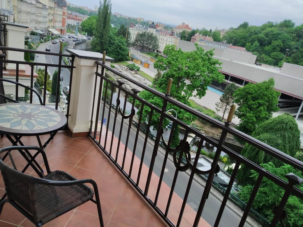Rezidence Beethoven Apartment การ์โลวีวารี ภายนอก รูปภาพ
